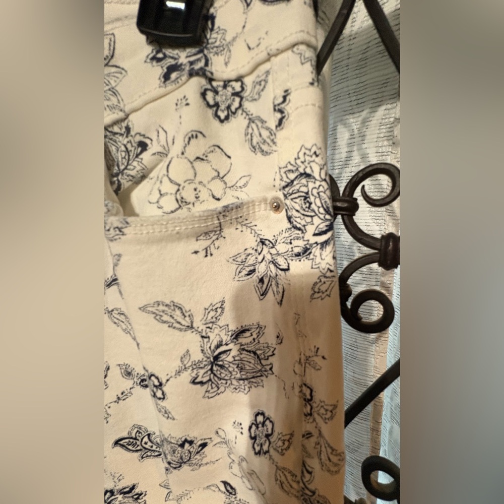 Kensie Blue Floral Ankle Jeans - Picture 4 of 7